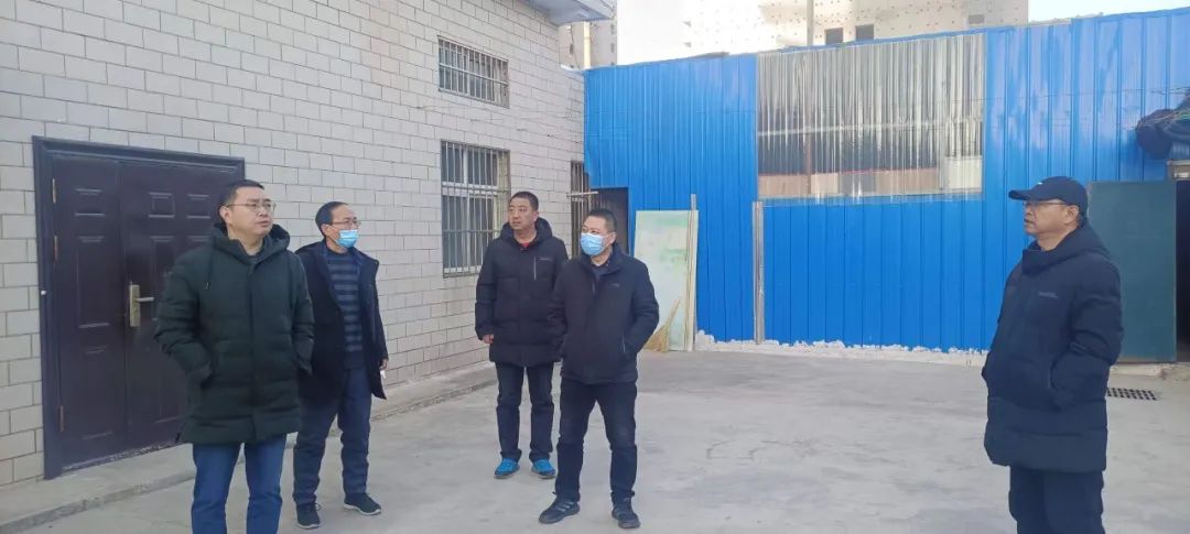 上,班,第,一天,公司,領(lǐng)導(dǎo),到,一線,檢查,慰問, . 上班第一天，公司領(lǐng)導(dǎo)到一線檢查慰問