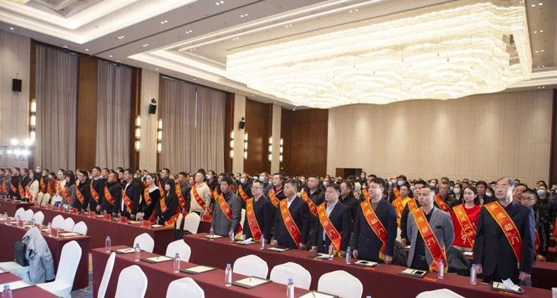 市,供水集,團召,開,2023年,度總,結(jié)表,彰大,會, . 市供水集團召開2023年度總結(jié)表彰大會